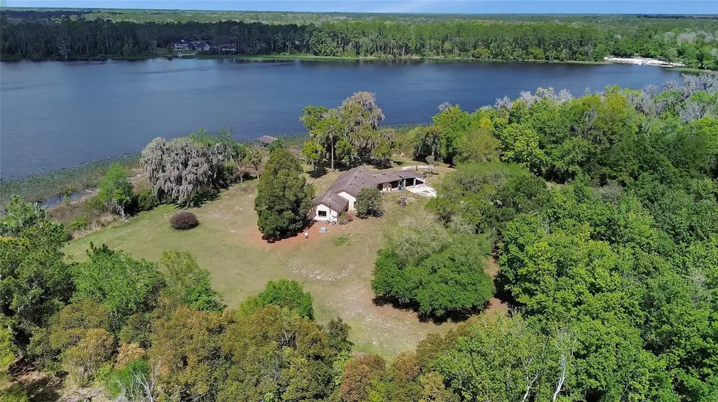 5268 State Road 11 De Leon Springs FL 32130