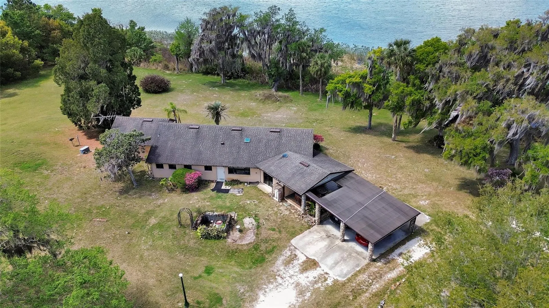 5268 State Road 11 De Leon Springs FL 32130