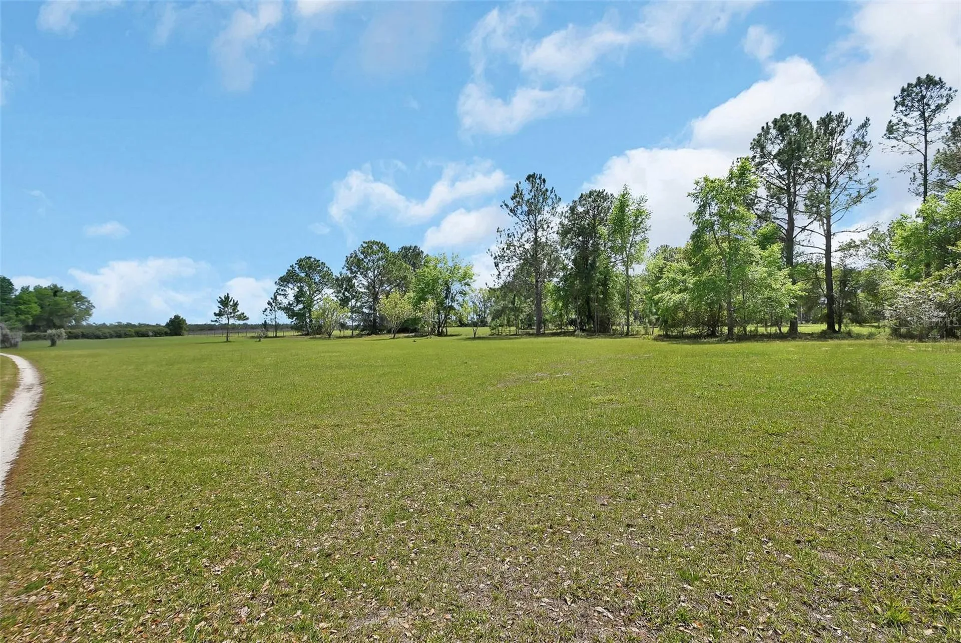 5268 State Road 11 De Leon Springs FL 32130
