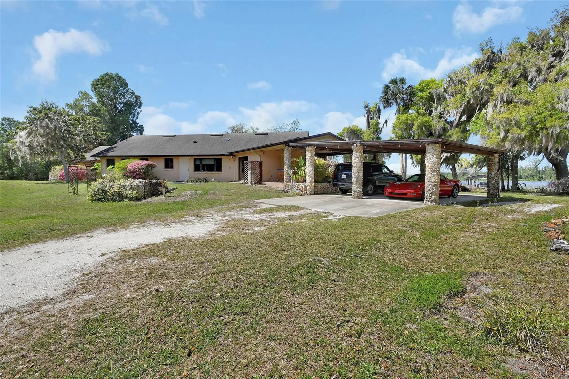 5268 State Road 11 De Leon Springs FL 32130
