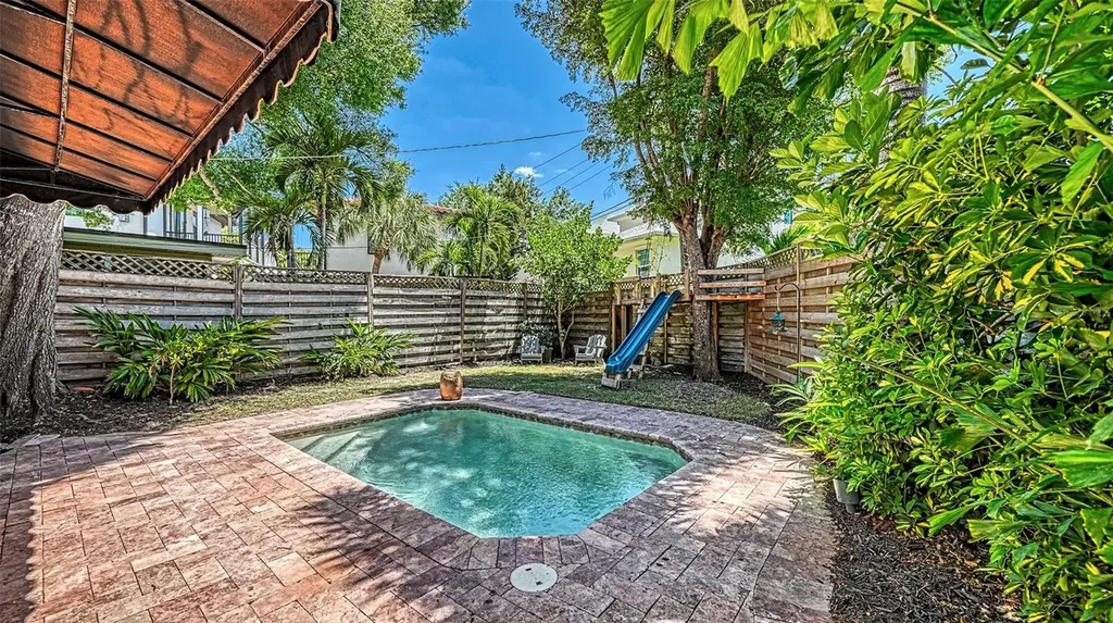 1704 Fortuna Street Sarasota FL 34239