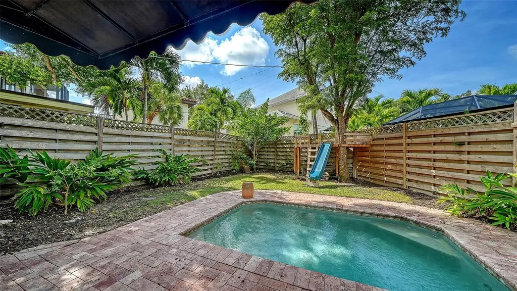1704 Fortuna Street Sarasota FL 34239