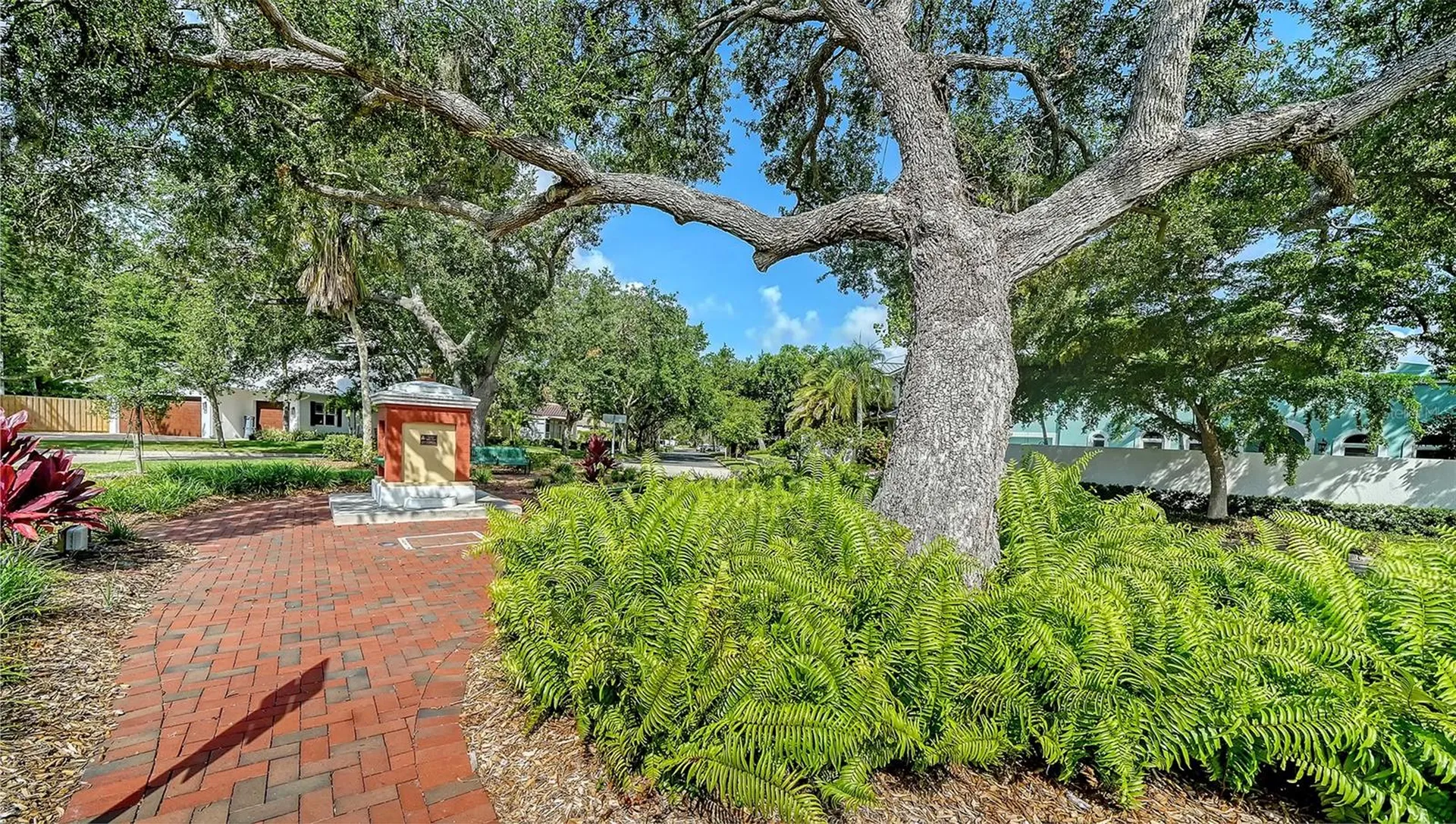 1704 Fortuna Street Sarasota FL 34239