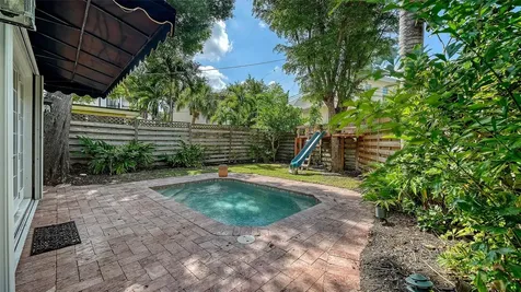 1704 Fortuna Street Sarasota FL 34239