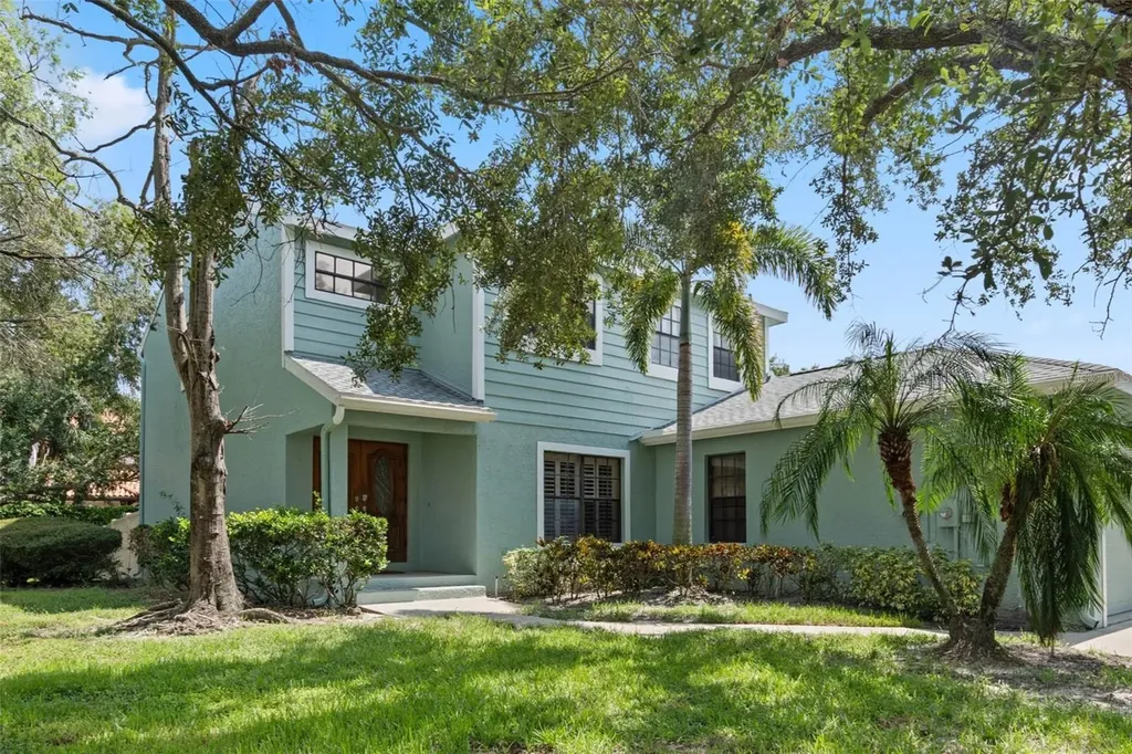 1092 Sanabel Court NE St Petersburg FL 33702