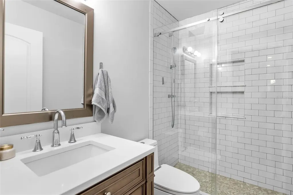1092 Sanabel Court NE St Petersburg FL 33702