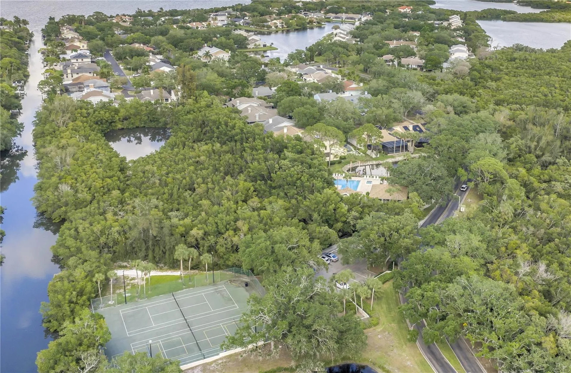 1092 Sanabel Court NE St Petersburg FL 33702