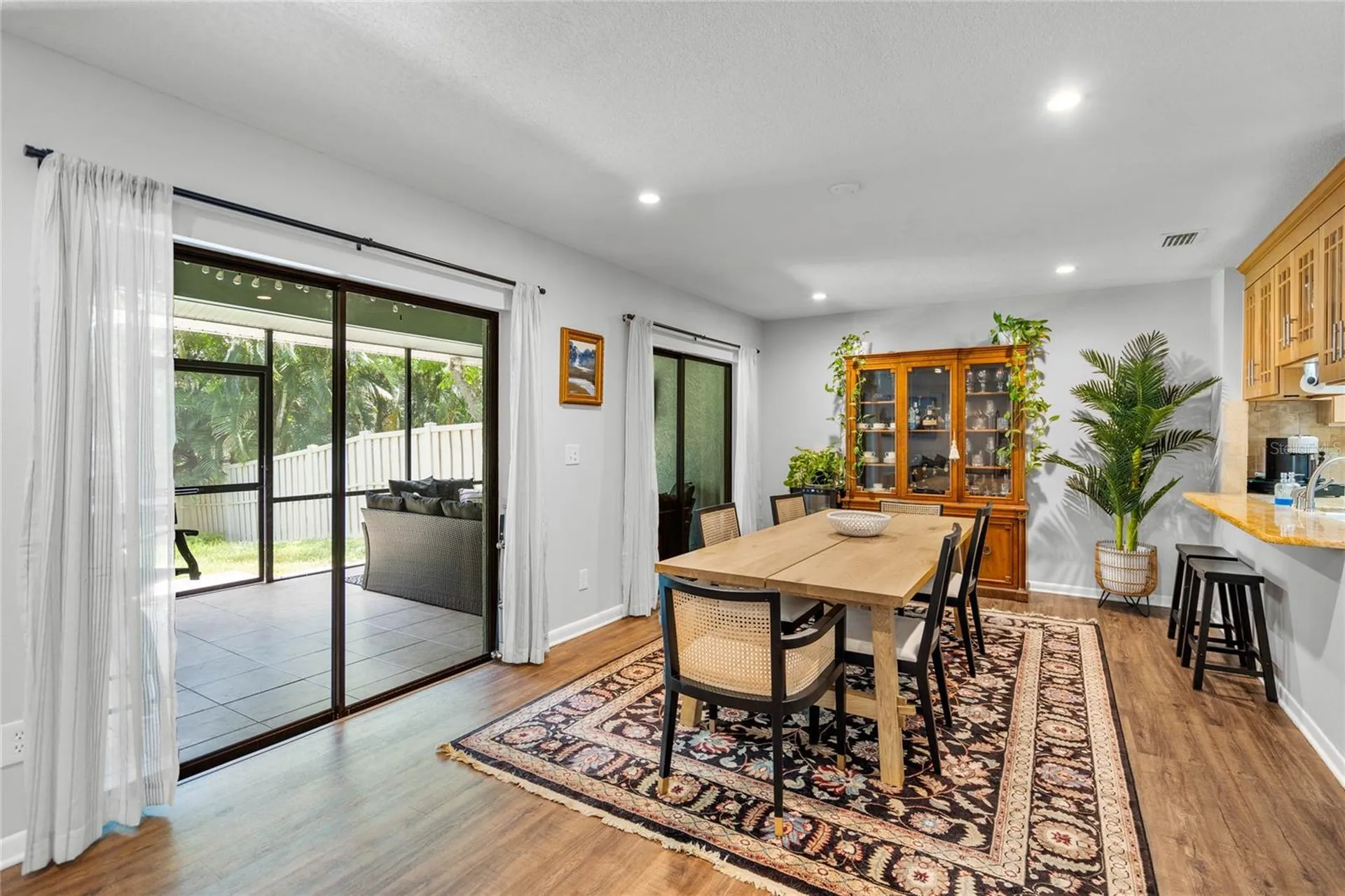 1092 Sanabel Court NE St Petersburg FL 33702