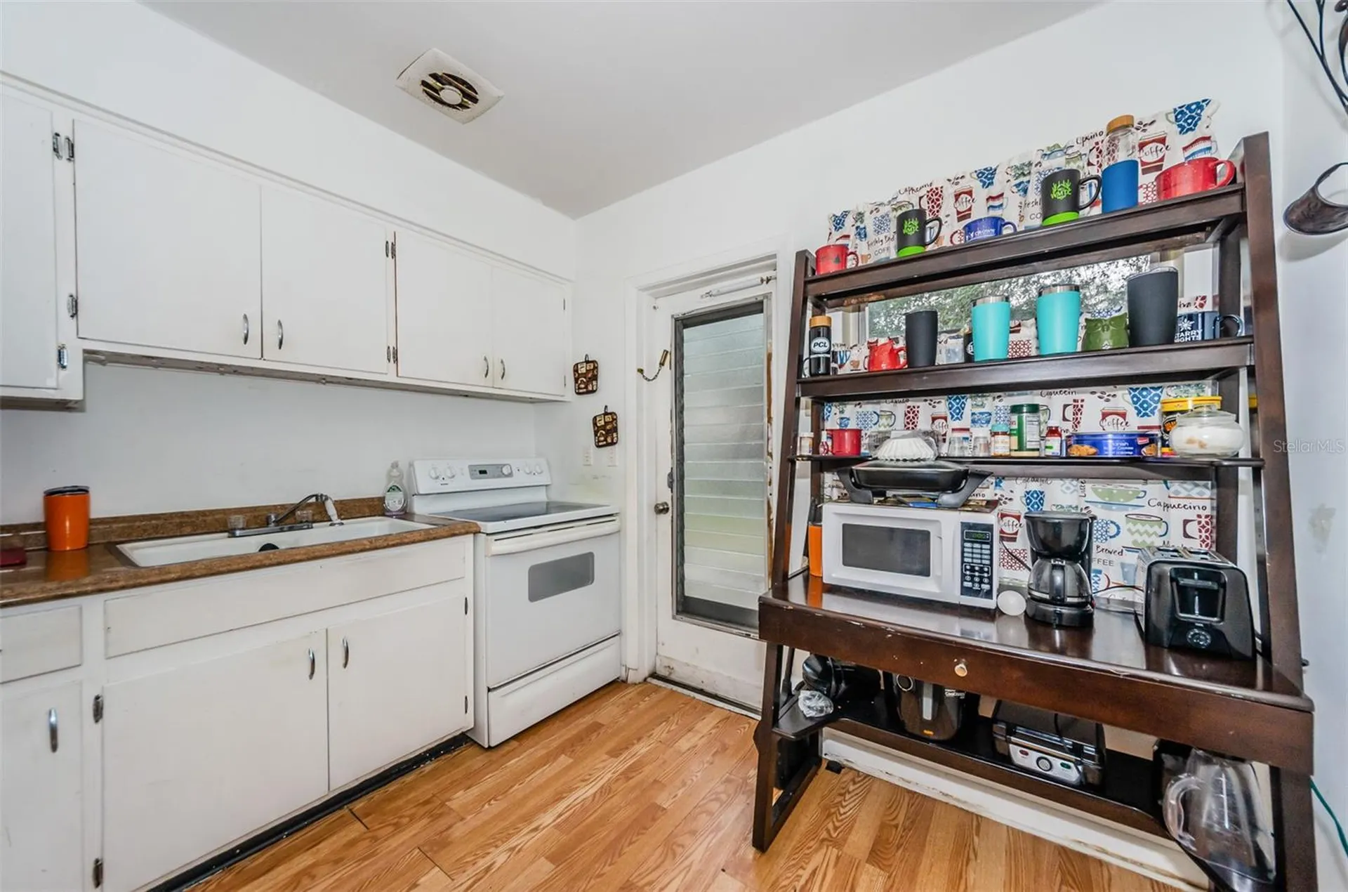1411 Kennywood Drive Largo FL 33770