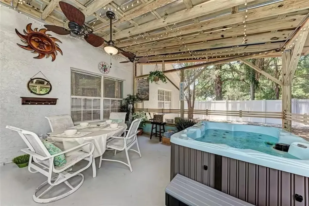 519 51st Street W Bradenton FL 34209