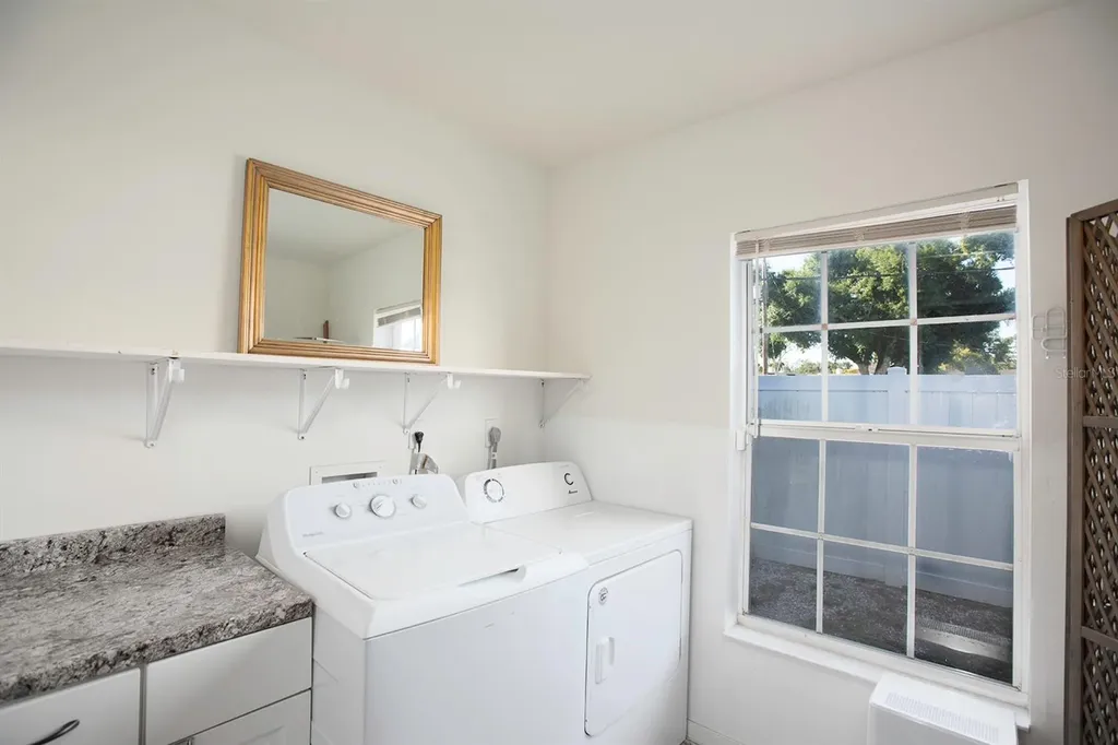 519 51st Street W Bradenton FL 34209