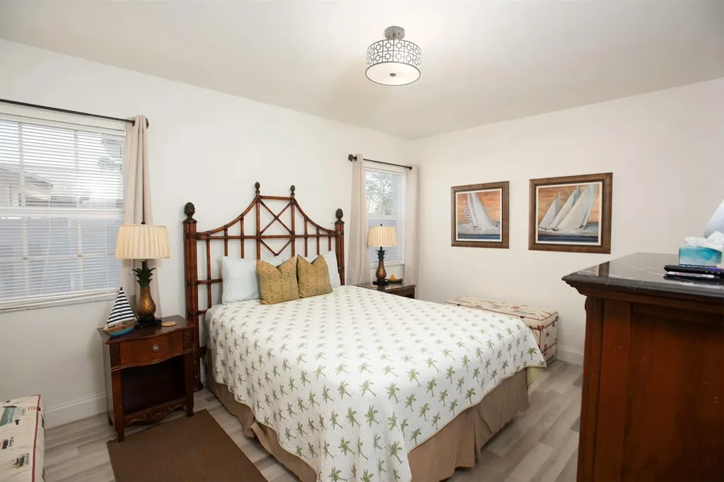 519 51st Street W Bradenton FL 34209