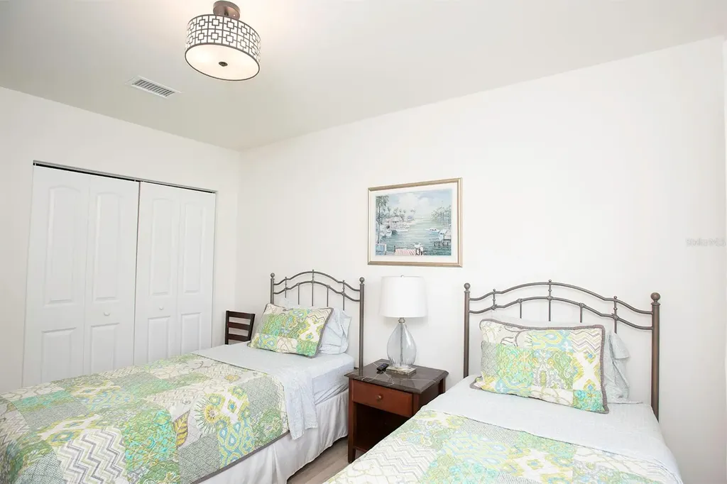 519 51st Street W Bradenton FL 34209