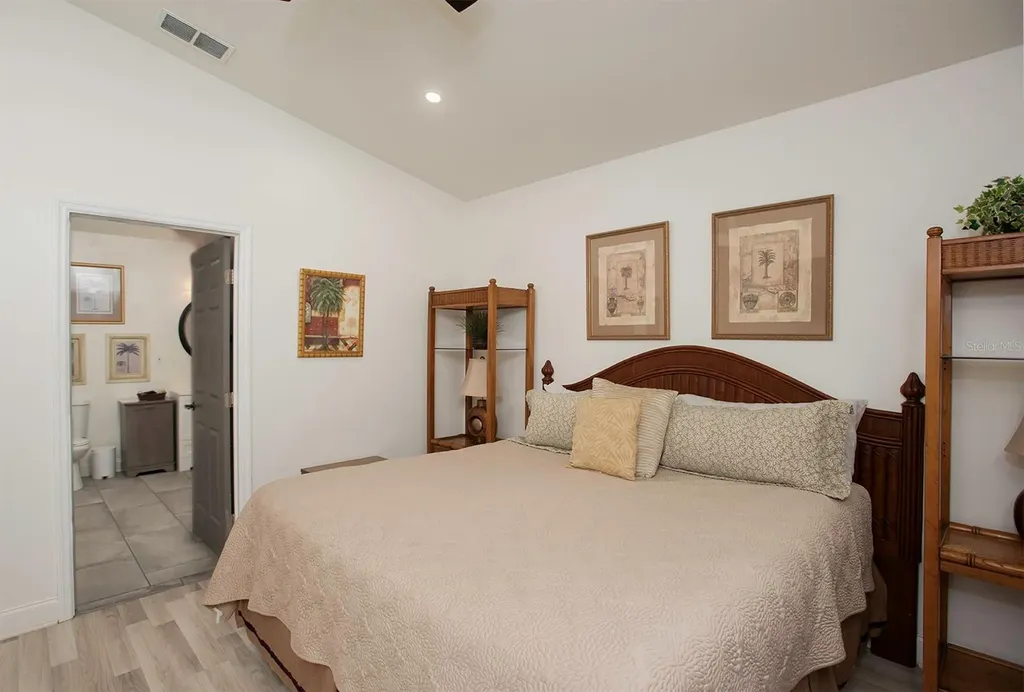 519 51st Street W Bradenton FL 34209