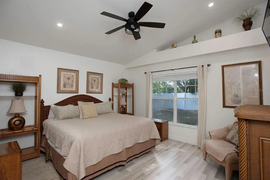 519 51st Street W Bradenton FL 34209