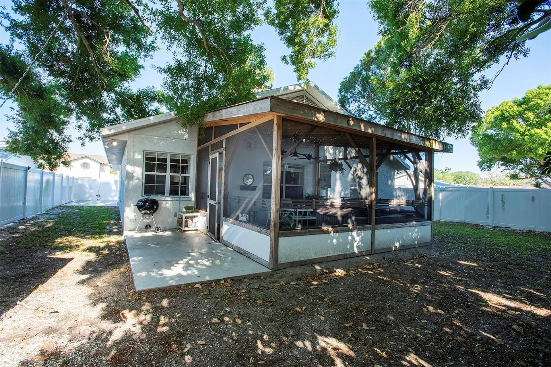 519 51st Street W Bradenton FL 34209
