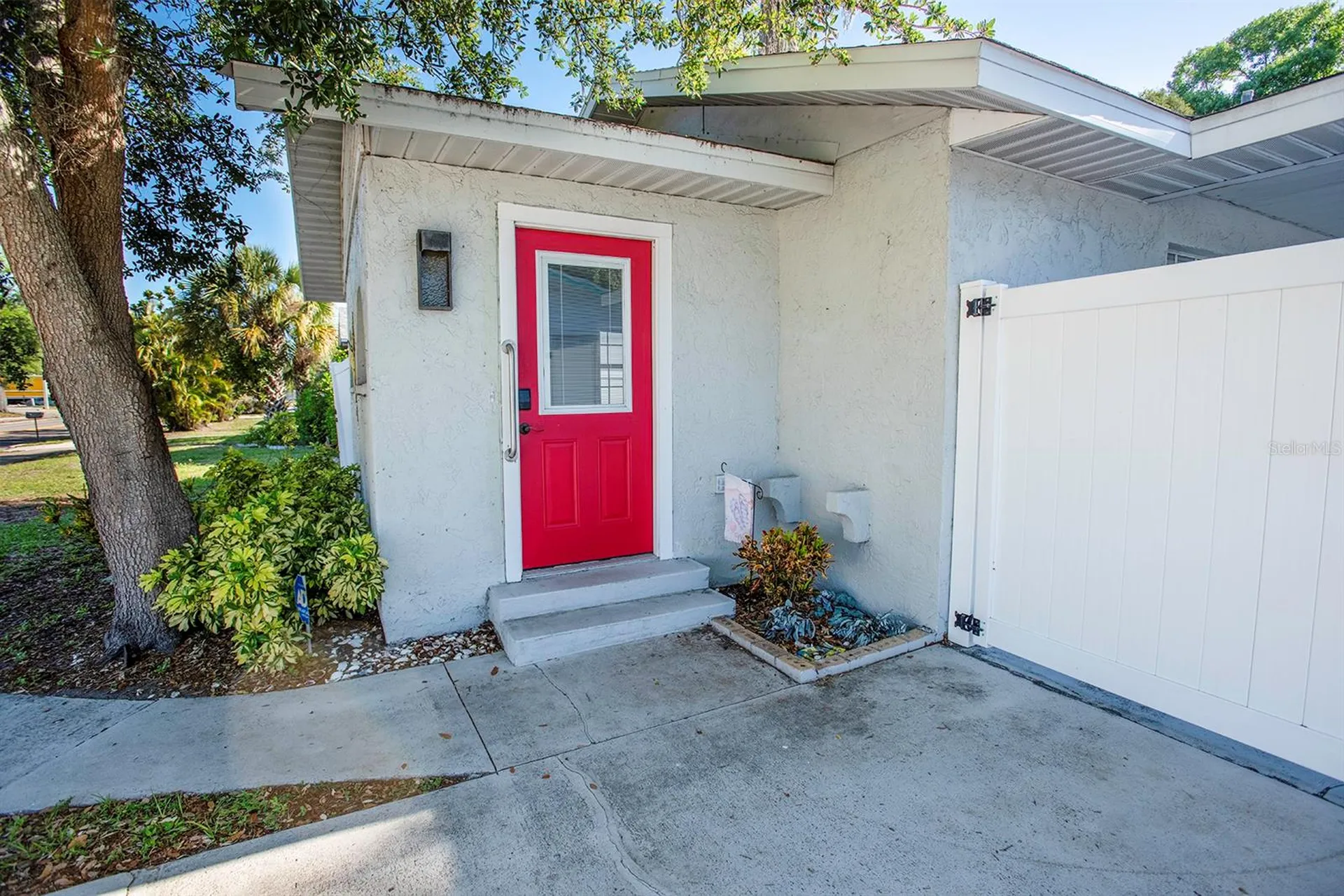 519 51st Street W Bradenton FL 34209