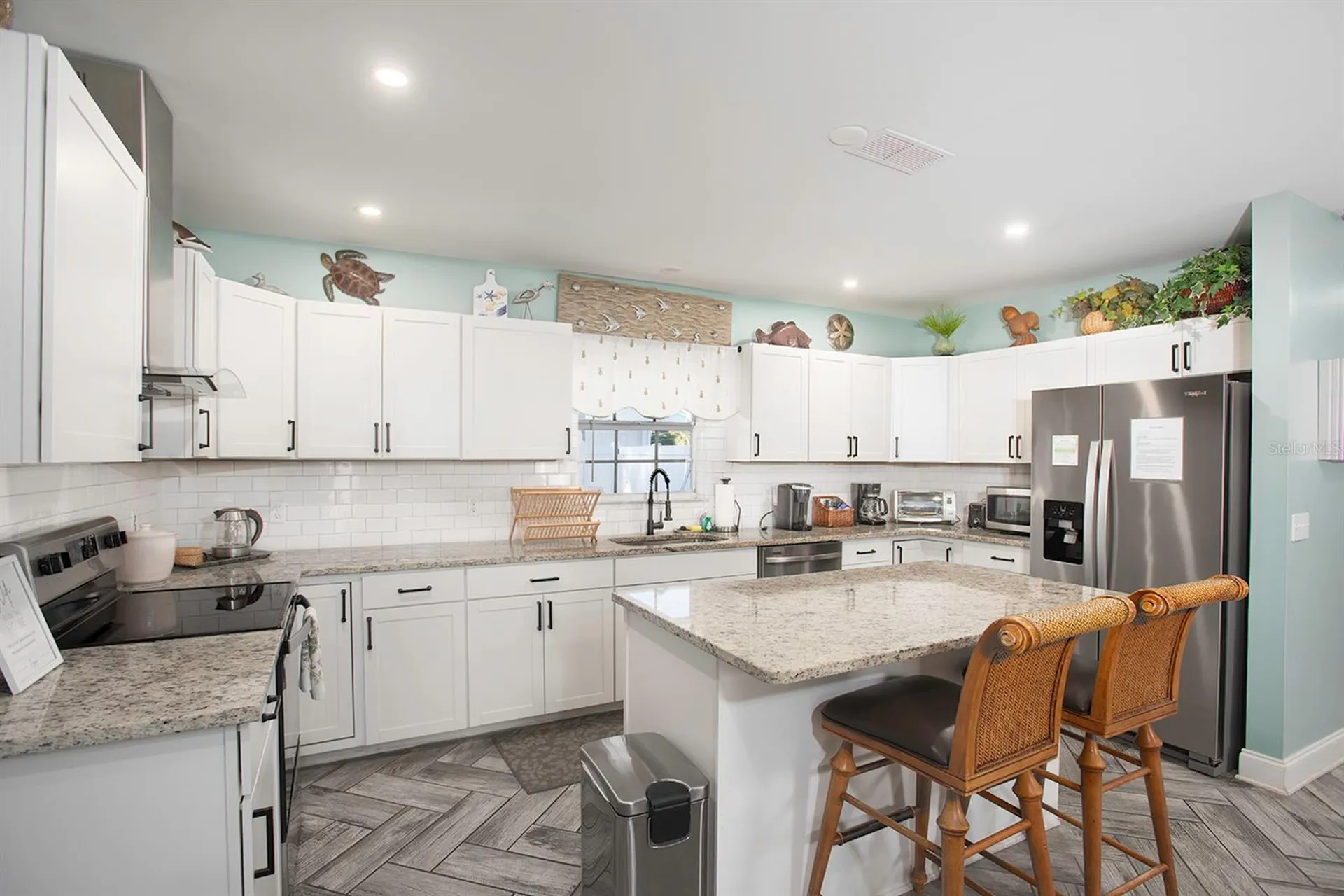 519 51st Street W Bradenton FL 34209