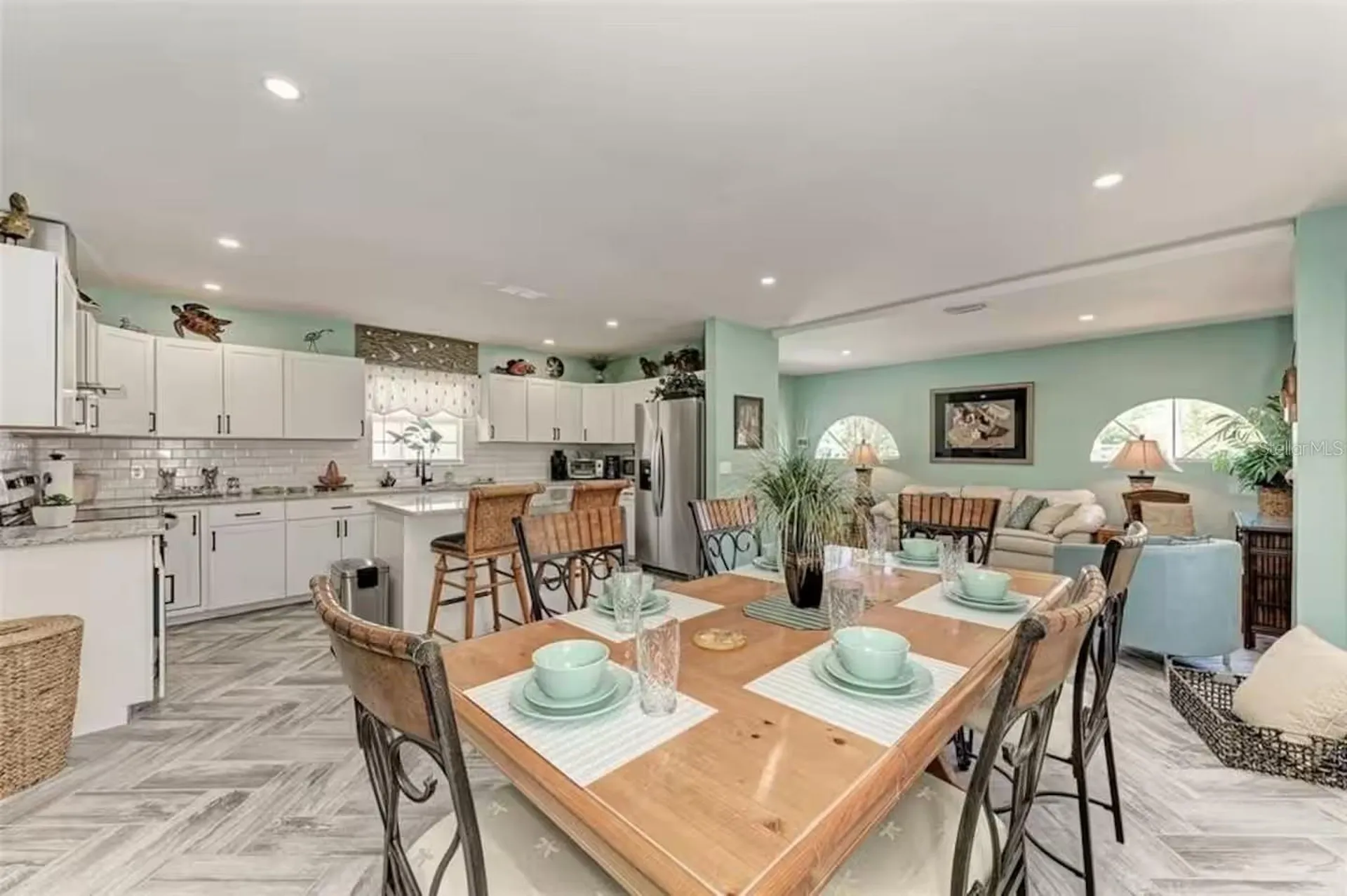 519 51st Street W Bradenton FL 34209