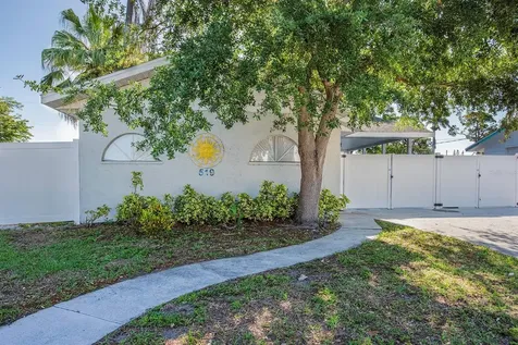 519 51st Street W Bradenton FL 34209