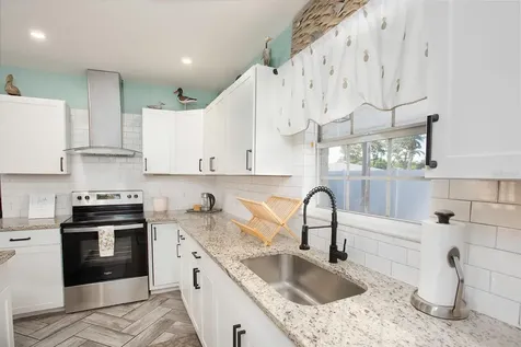 519 51st Street W Bradenton FL 34209
