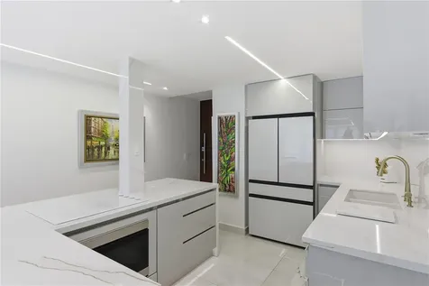 3409 Ave. Isla Verde Carolina PR 00979