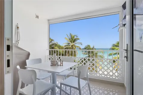 3409 Ave. Isla Verde Carolina PR 00979