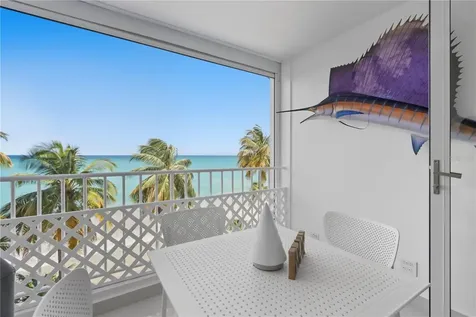 3409 Ave. Isla Verde Carolina PR 00979