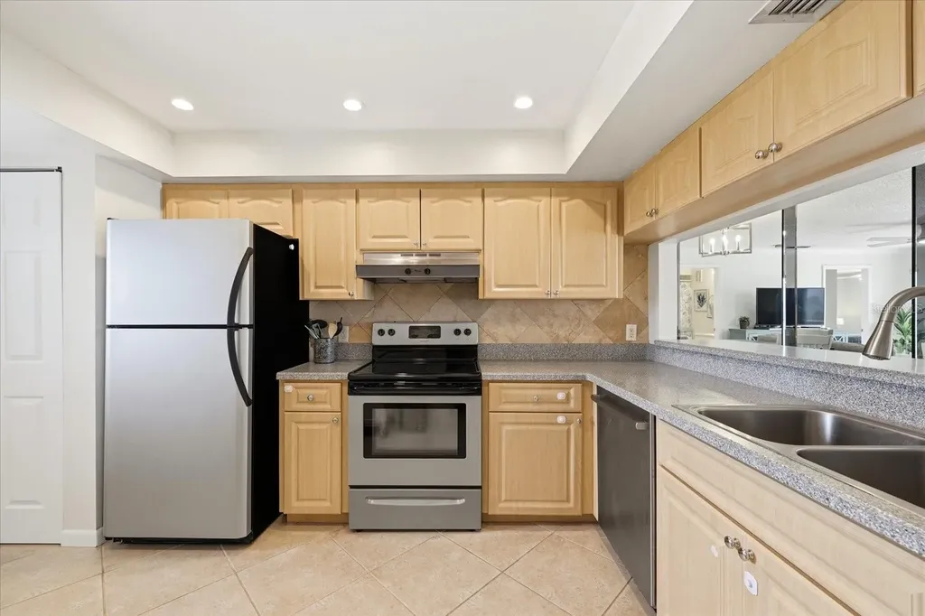 610 Island Way Clearwater Beach FL 33767