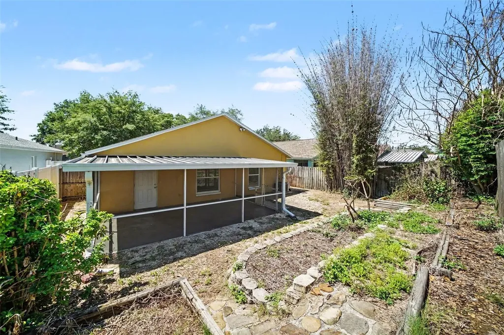 2424 Camden Oaks Place Valrico FL 33594