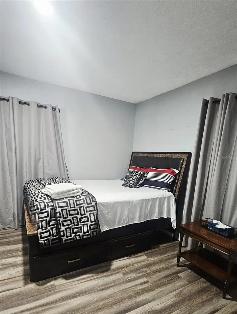 7714 Deleuil Avenue Tampa FL 33610