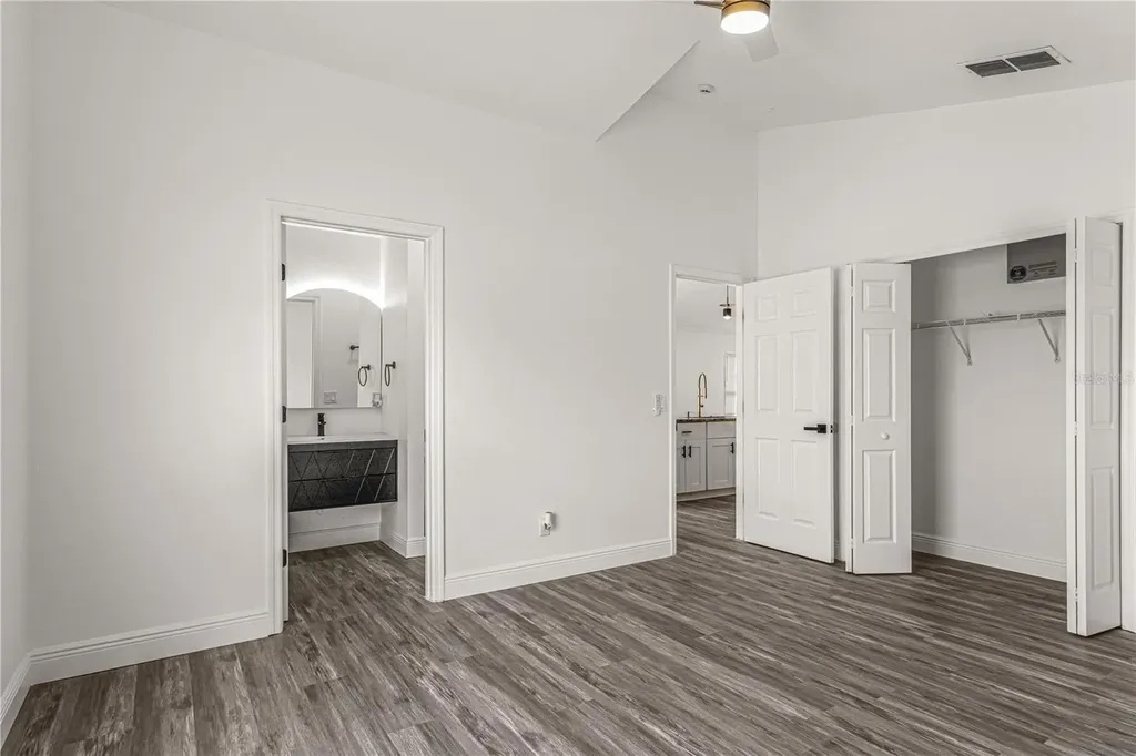 2402 Avalon Court Kissimmee FL 34743