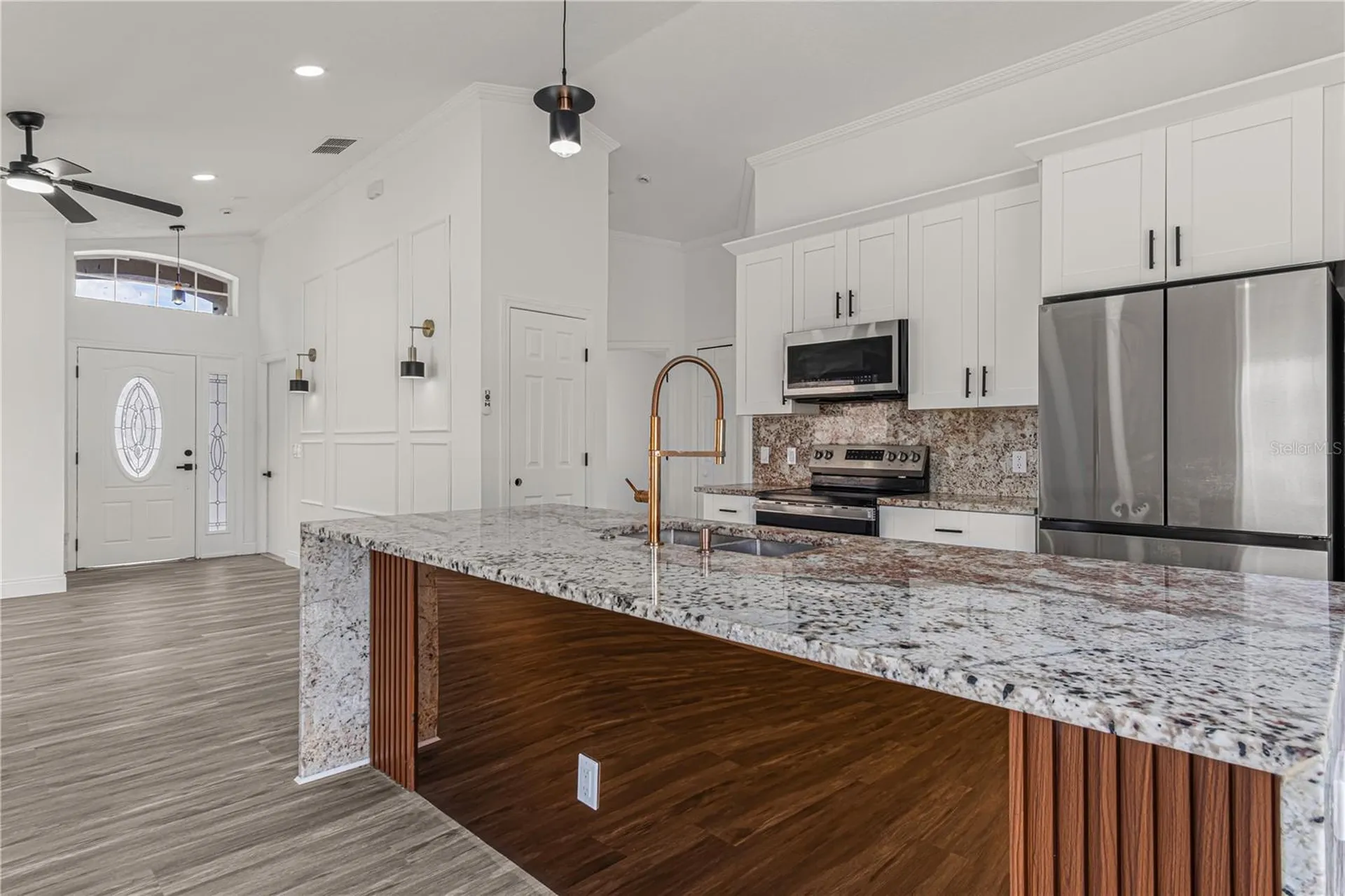 2402 Avalon Court Kissimmee FL 34743