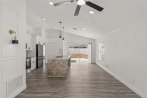 2402 Avalon Court Kissimmee FL 34743