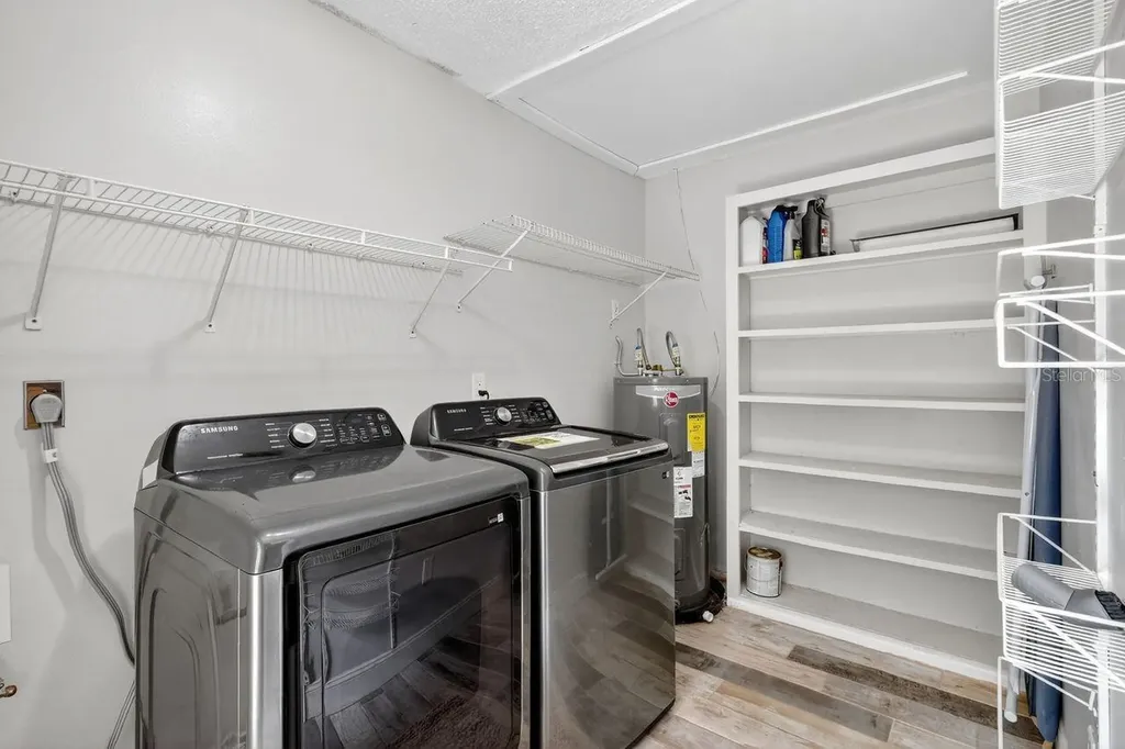 1884 Southpointe Drive Sarasota FL 34231