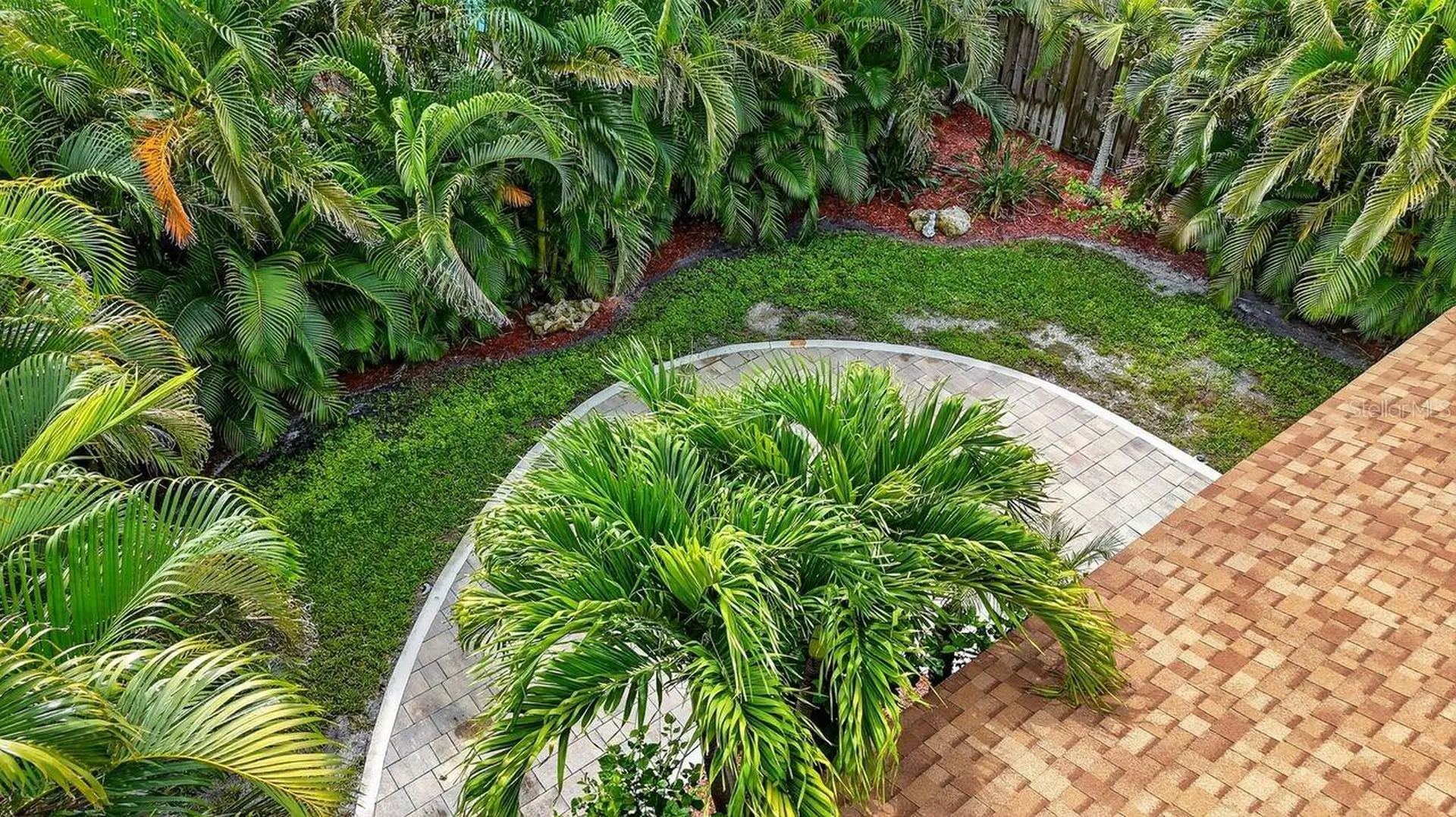 1884 Southpointe Drive Sarasota FL 34231