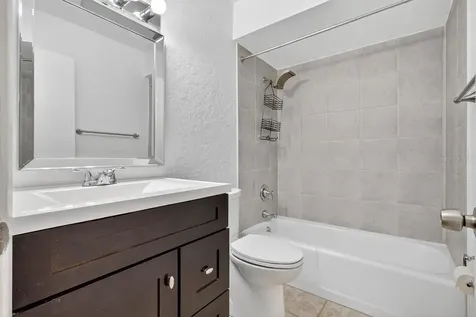 1884 Southpointe Drive Sarasota FL 34231