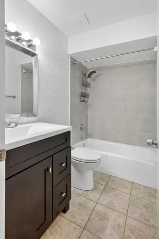 1884 Southpointe Drive Sarasota FL 34231