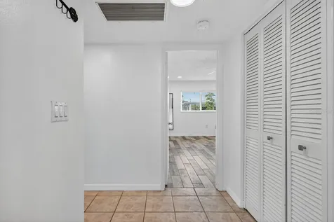 1884 Southpointe Drive Sarasota FL 34231
