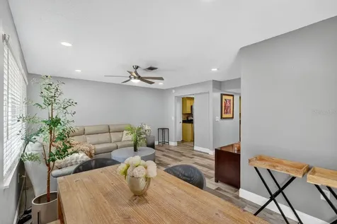 1884 Southpointe Drive Sarasota FL 34231