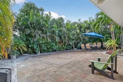1884 Southpointe Drive Sarasota FL 34231