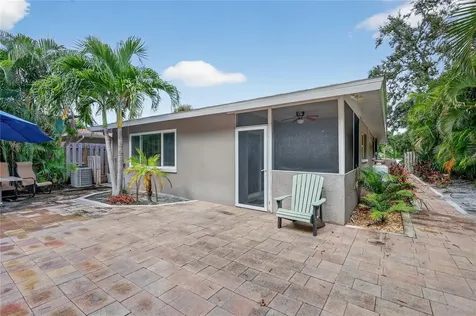 1884 Southpointe Drive Sarasota FL 34231