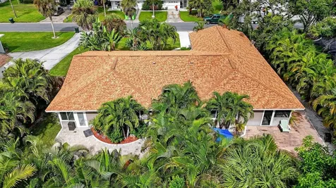 1884 Southpointe Drive Sarasota FL 34231