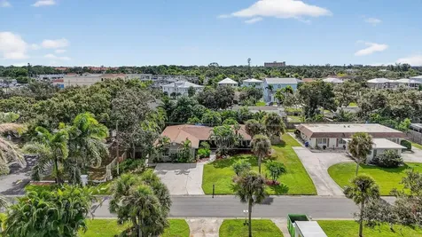 1884 Southpointe Drive Sarasota FL 34231