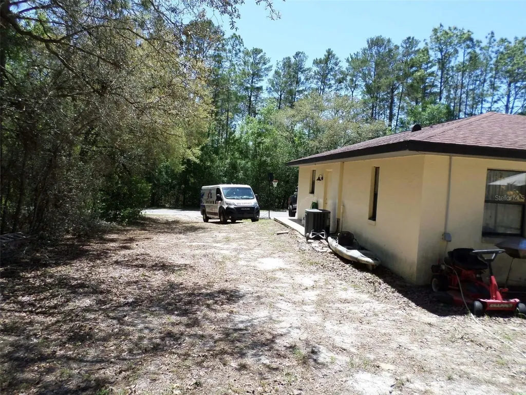 1361 W Saint Elizabeth Place Citrus Springs FL 34434