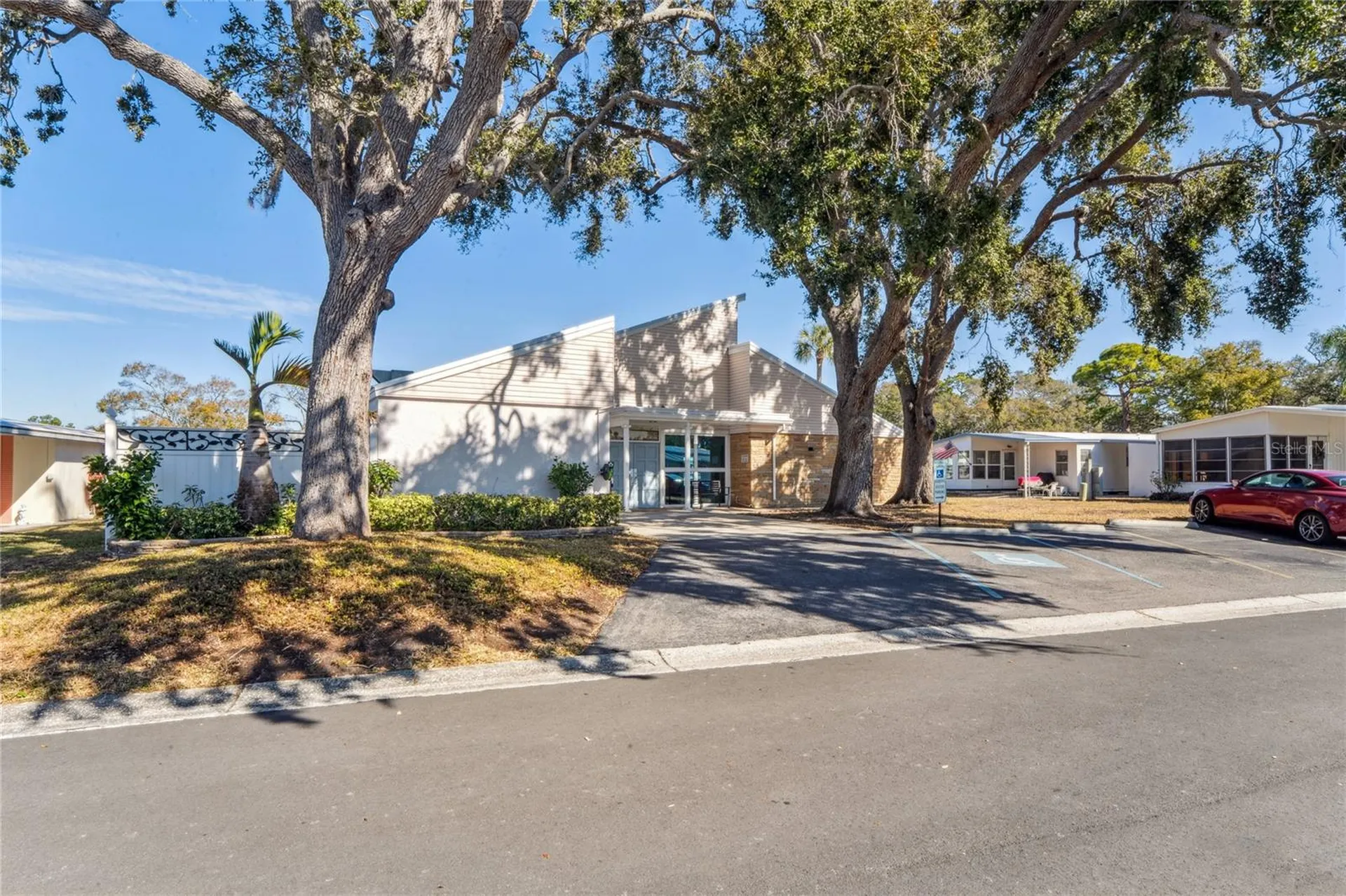 7777 46th Avenue N St Petersburg FL 33709