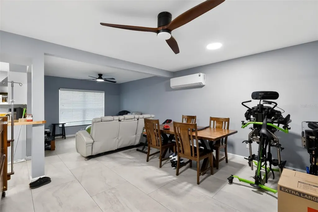 7614 Palmbrook Drive Tampa FL 33615