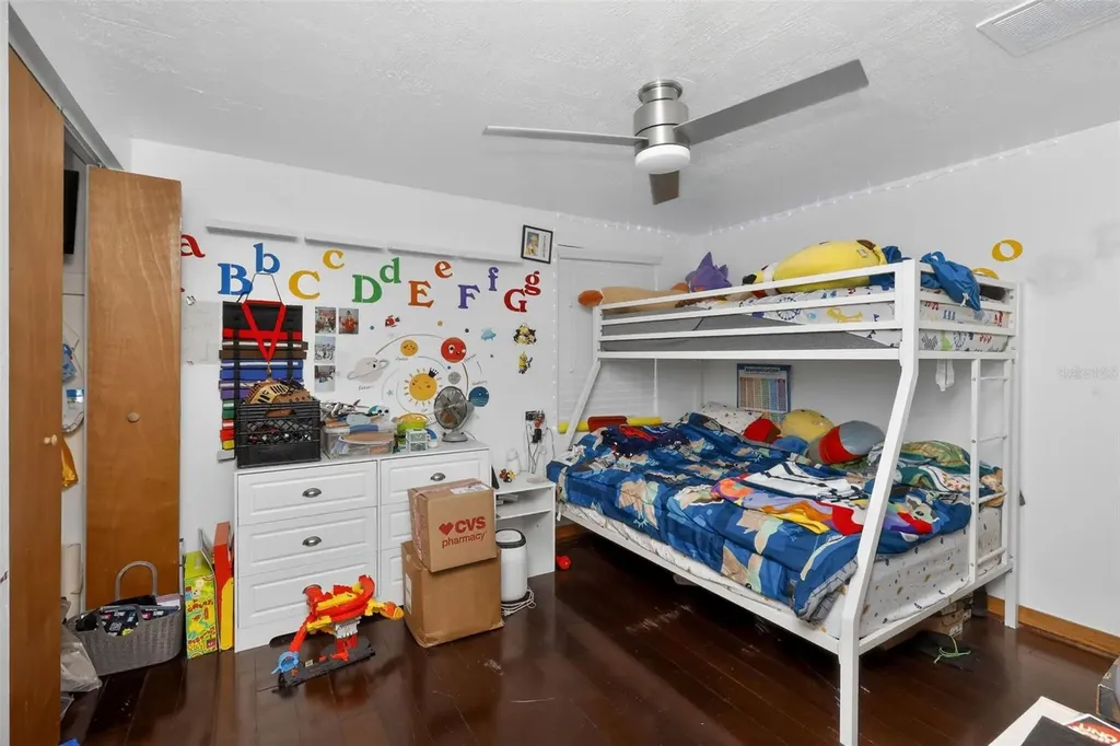 7614 Palmbrook Drive Tampa FL 33615