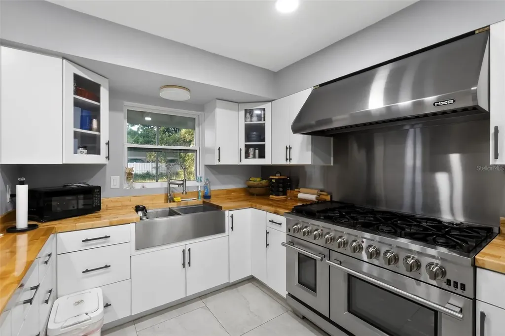7614 Palmbrook Drive Tampa FL 33615