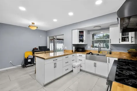 7614 Palmbrook Drive Tampa FL 33615